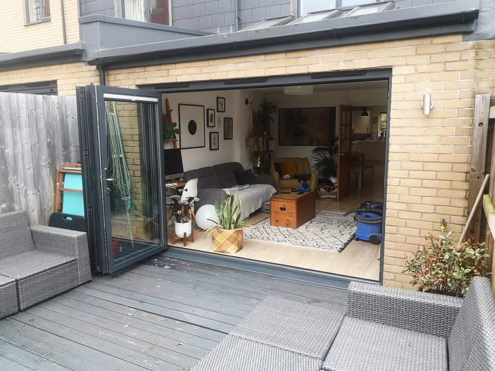 Recently, we helped a customer in Birmingham whose bi-fold door was experiencing lock and hinge problems. With our professional repairs, the door is now functioning perfectly once again.