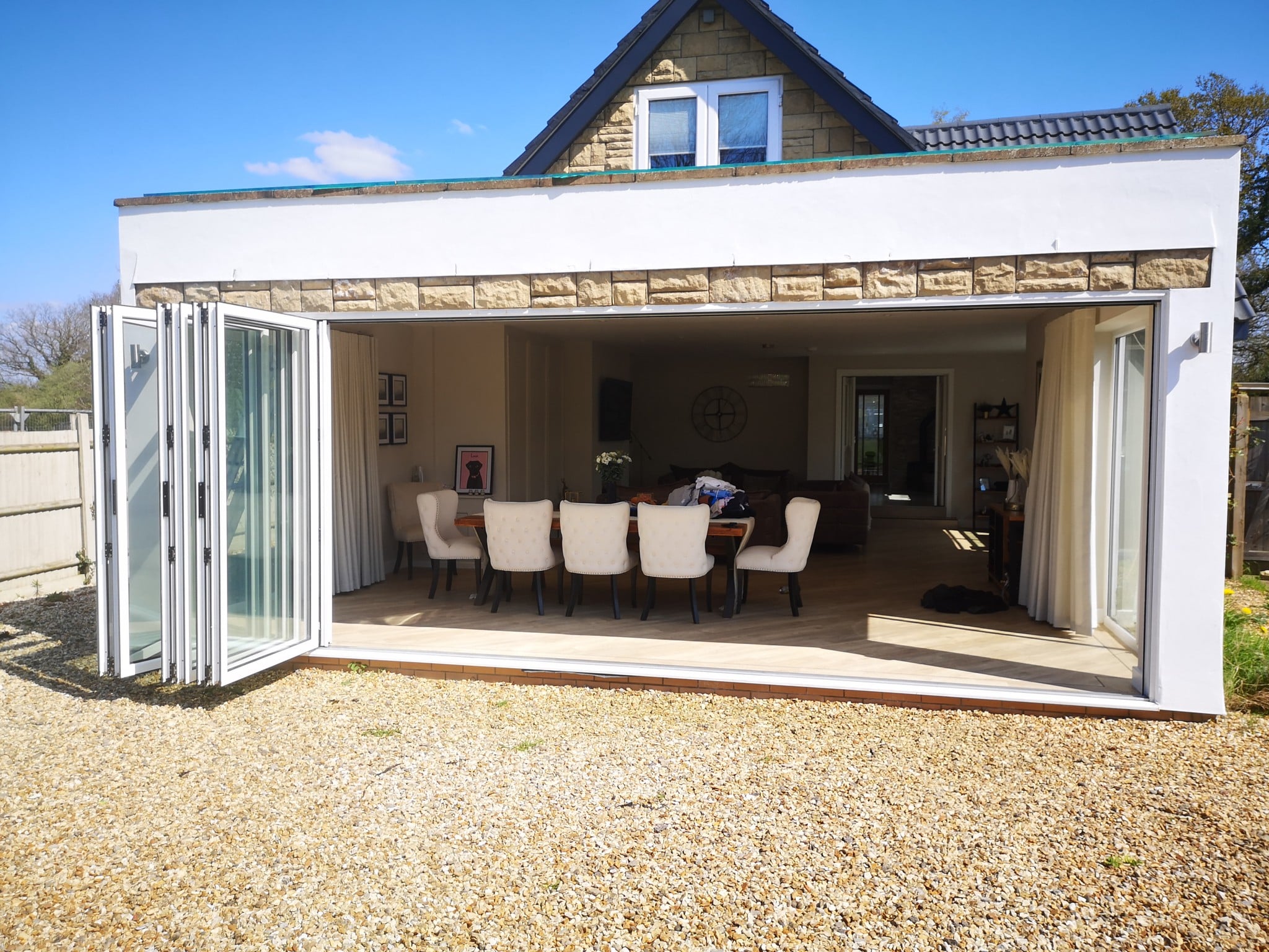 Recently, we completed a job in Bristol for a customer with a stunning set of 6-panel bi-folding doors that needed professional attention.