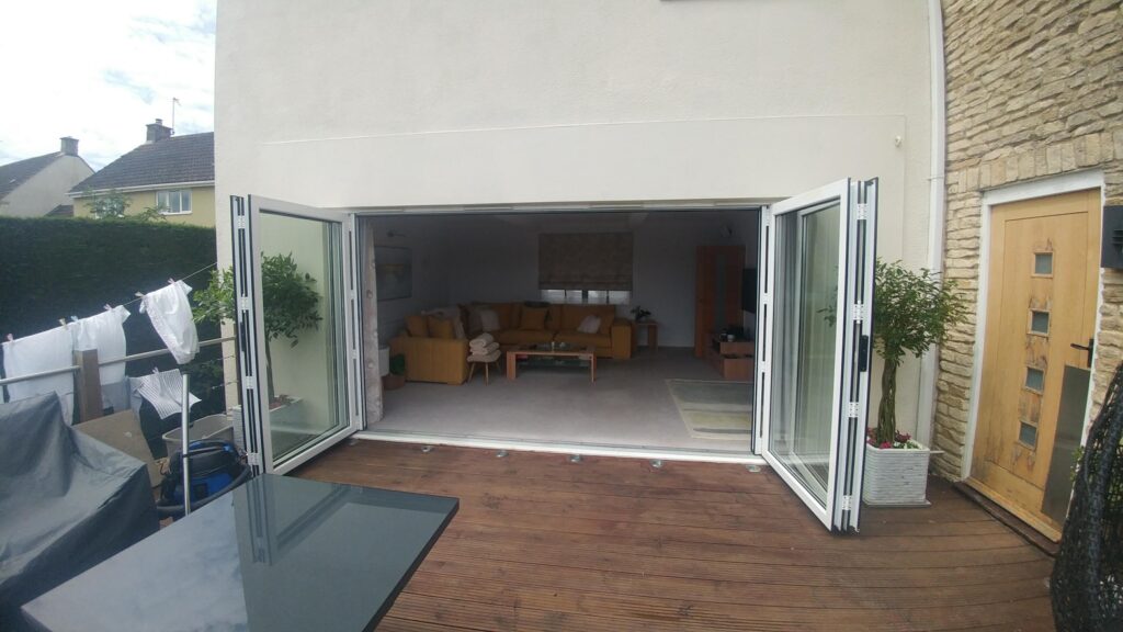 Recently, we helped a customer in Wiltshire whose 4-panel bi-fold door had dropped over time, causing it to become difficult to open and close.