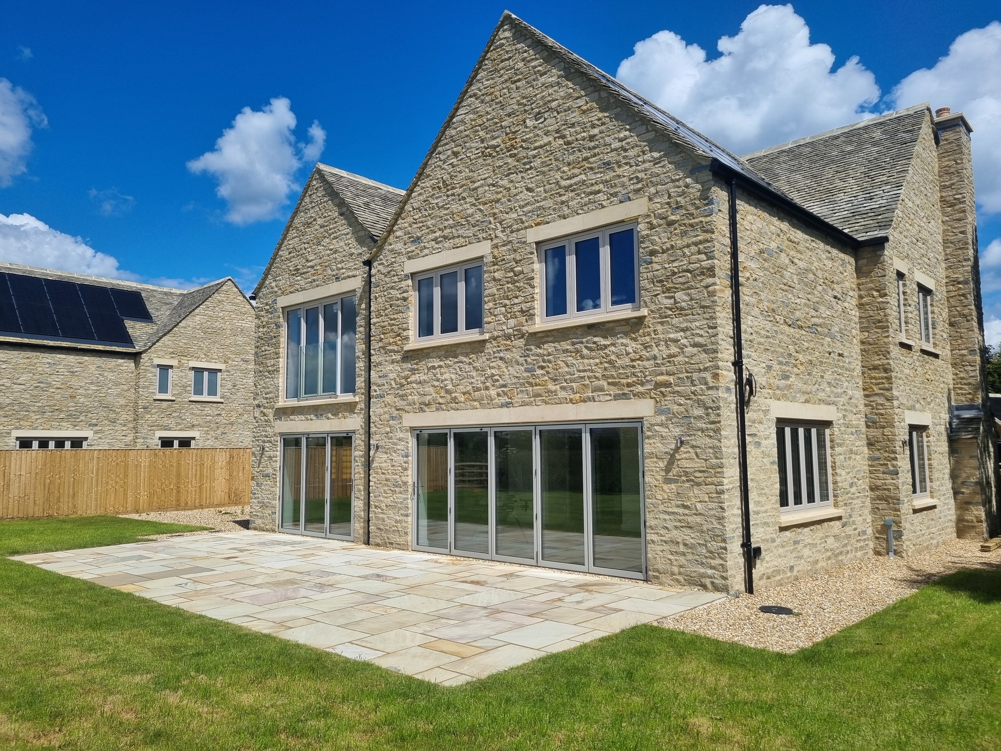 Installing 13 Residence 9, timber welded windows, 2 sleek Cortizo Bi-folding doors, 1 Liniar French Door with a glass balustrade, and 2 luxurious Endurance Composite front doors in each of these 4 properties in a secluded, high-end private estate in beautiful Oxfordshire.