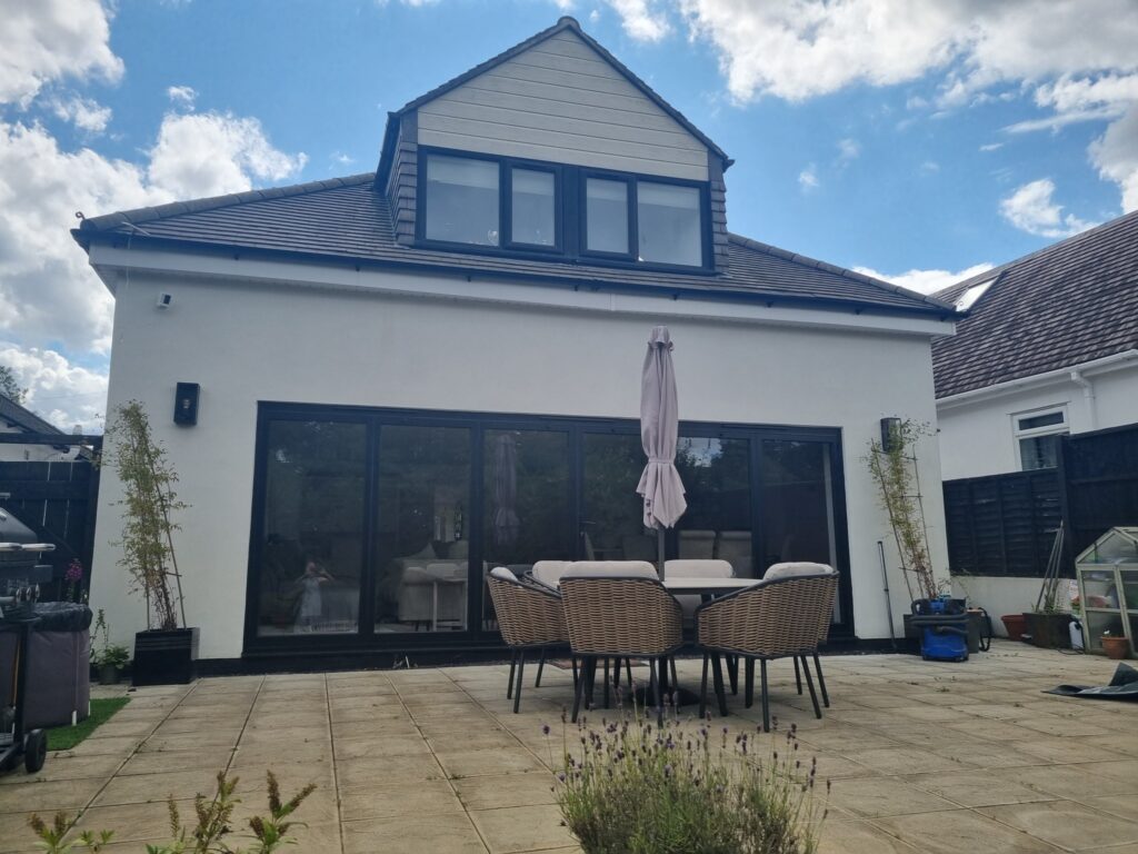 Recently, we worked on a 6-panel Cortizo bi-fold door for a customer in Coventry whose door had dropped over time, causing misalignment and operational issues.