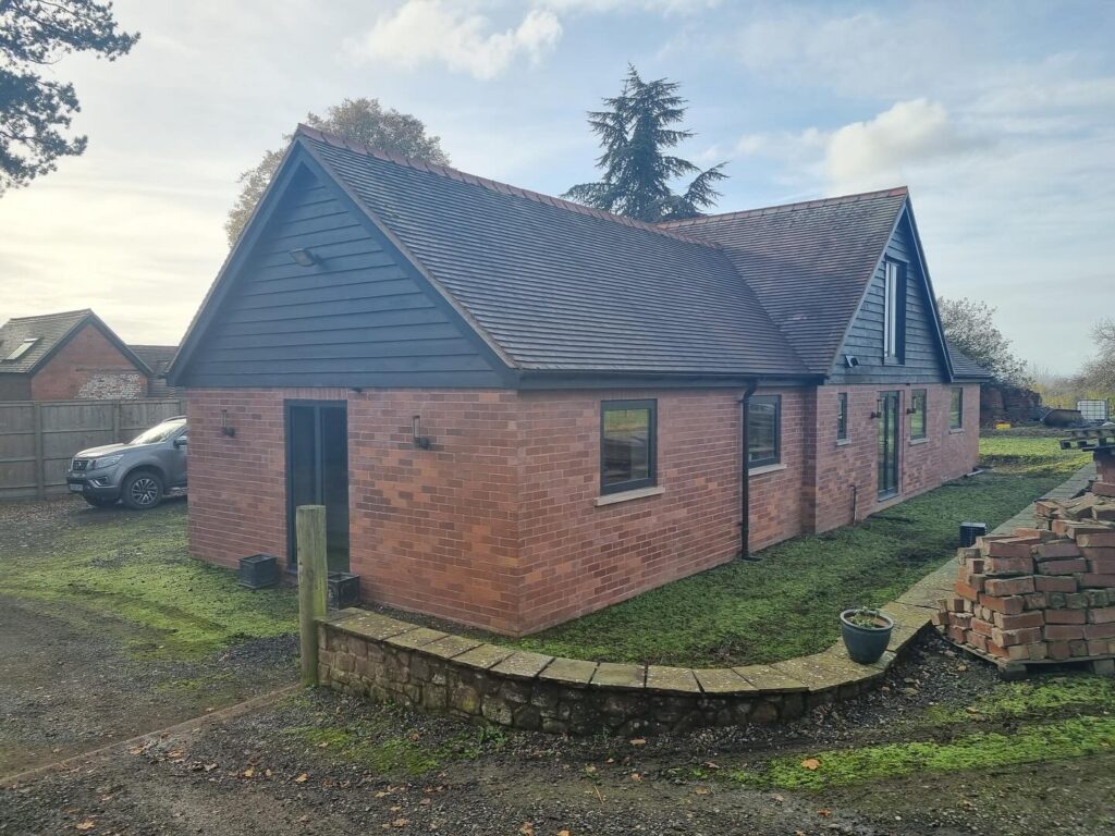 Our recent project in a breathtaking barn conversion in Herefordshire is a perfect example. This standout installation highlights the beauty and performance of Schüco aluminium systems, transforming the space into a masterpiece of style and functionality.