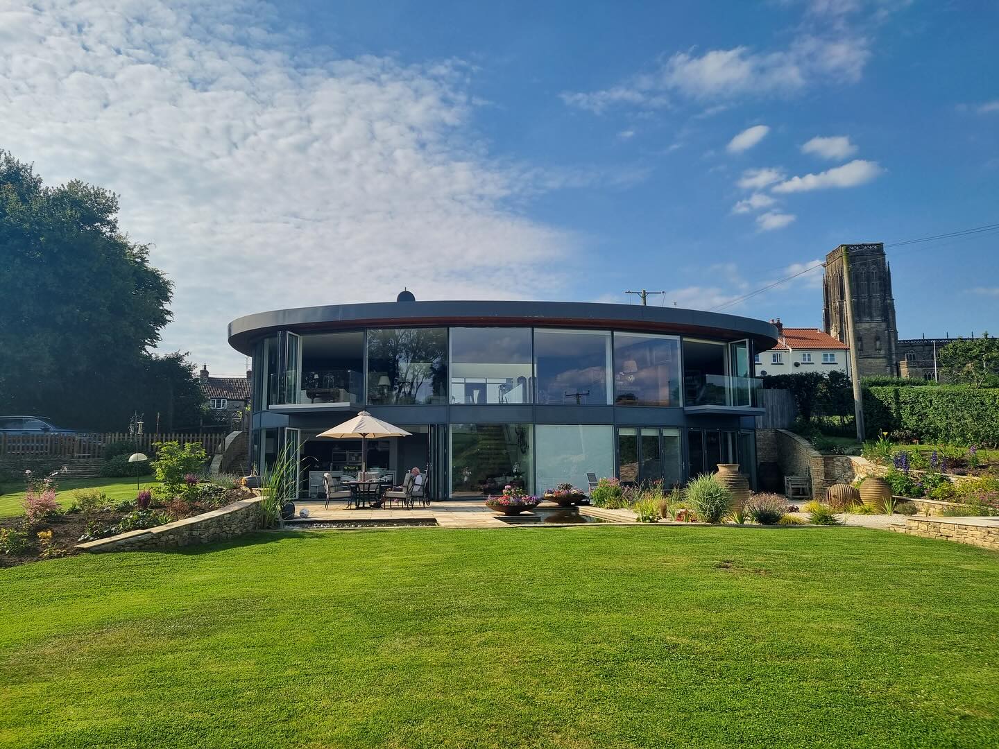 Recently, we had the pleasure of servicing six 3-panel bi-fold doors at a beautiful property in Shepton Mallet, ensuring they continue to provide the stunning views and seamless indoor-outdoor living they’re designed for.