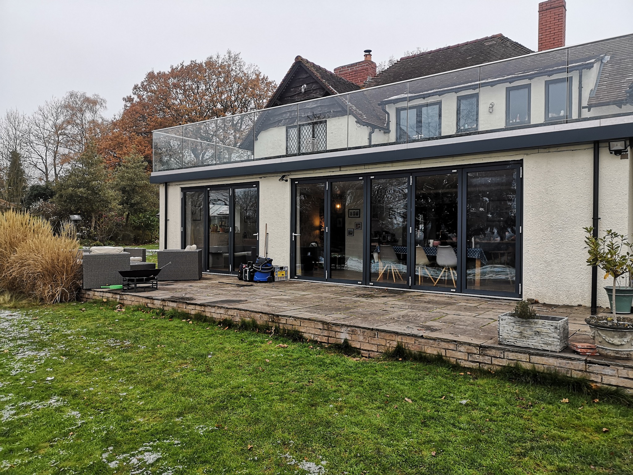 Recently, we completed a project in Ledbury, where two bi-fold doors were in need of a full overhaul and service.